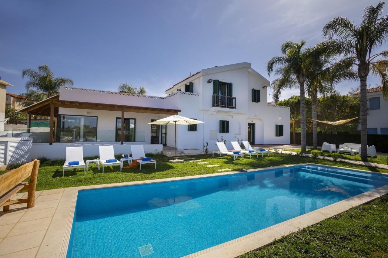 The Apple Tree Villa โปรทาราส ภายนอก รูปภาพ